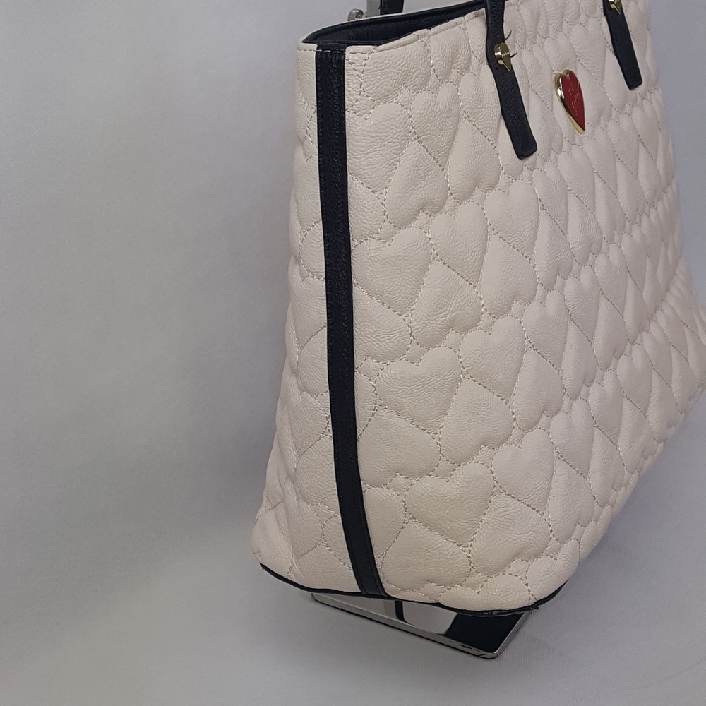 Betsey Johnson Faux Leather Quilted Heart Satchel - Picture 4 of 12